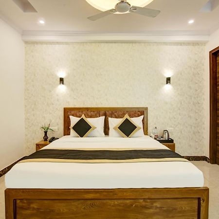 Hotel The Emporio Grand Near Vaishali Metro Station Ghaziabad Buitenkant foto
