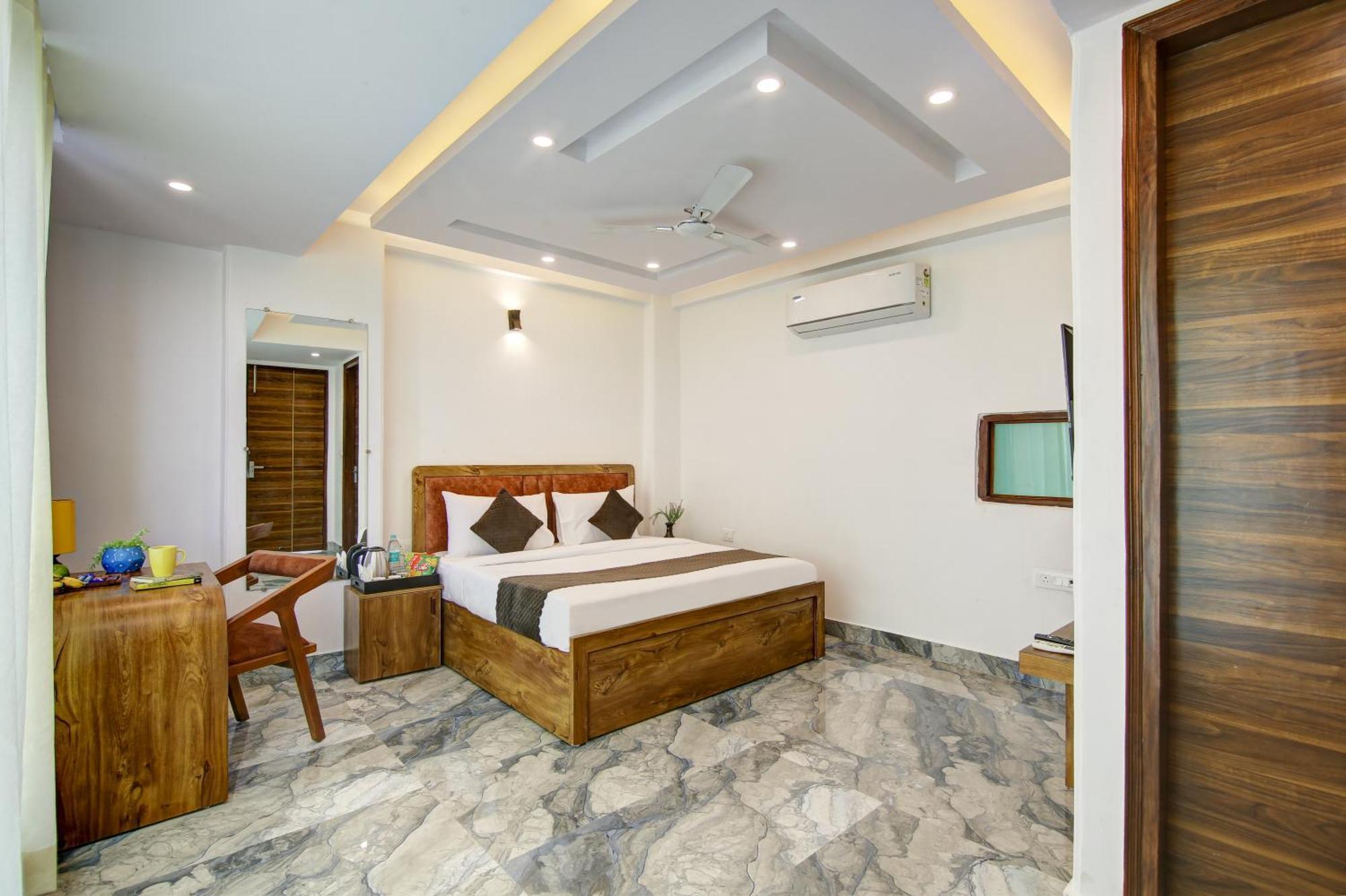Hotel The Emporio Grand Near Vaishali Metro Station Ghaziabad Buitenkant foto