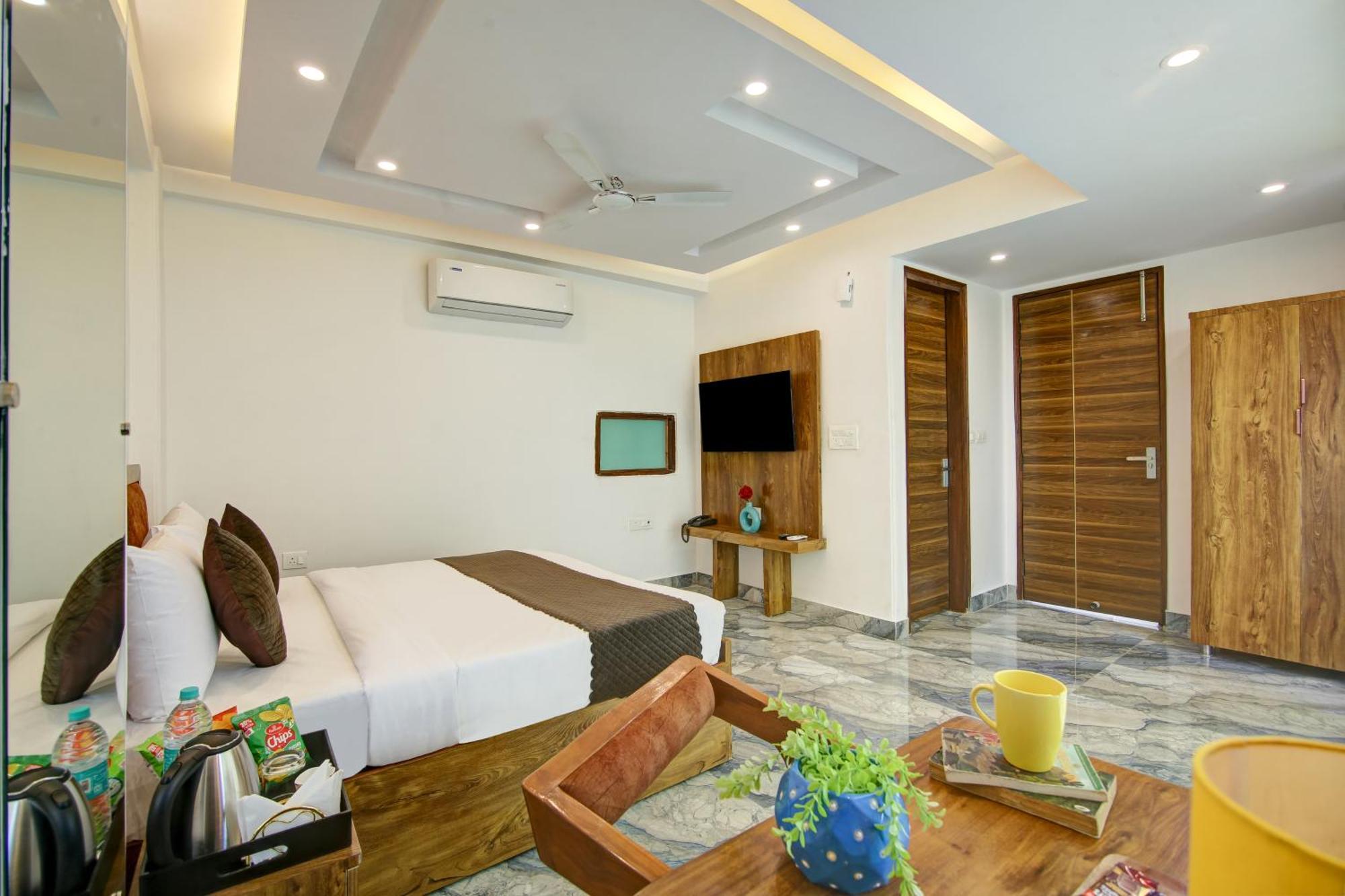 Hotel The Emporio Grand Near Vaishali Metro Station Ghaziabad Buitenkant foto