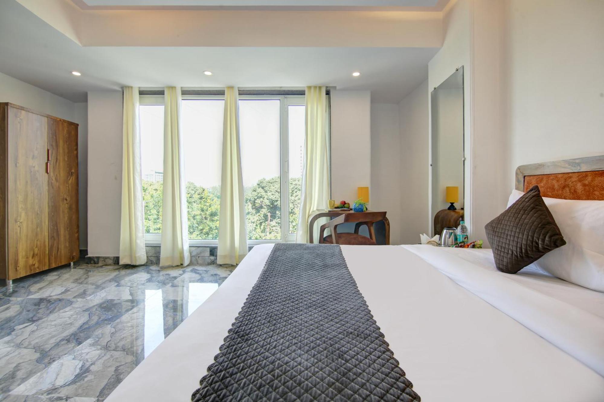 Hotel The Emporio Grand Near Vaishali Metro Station Ghaziabad Buitenkant foto