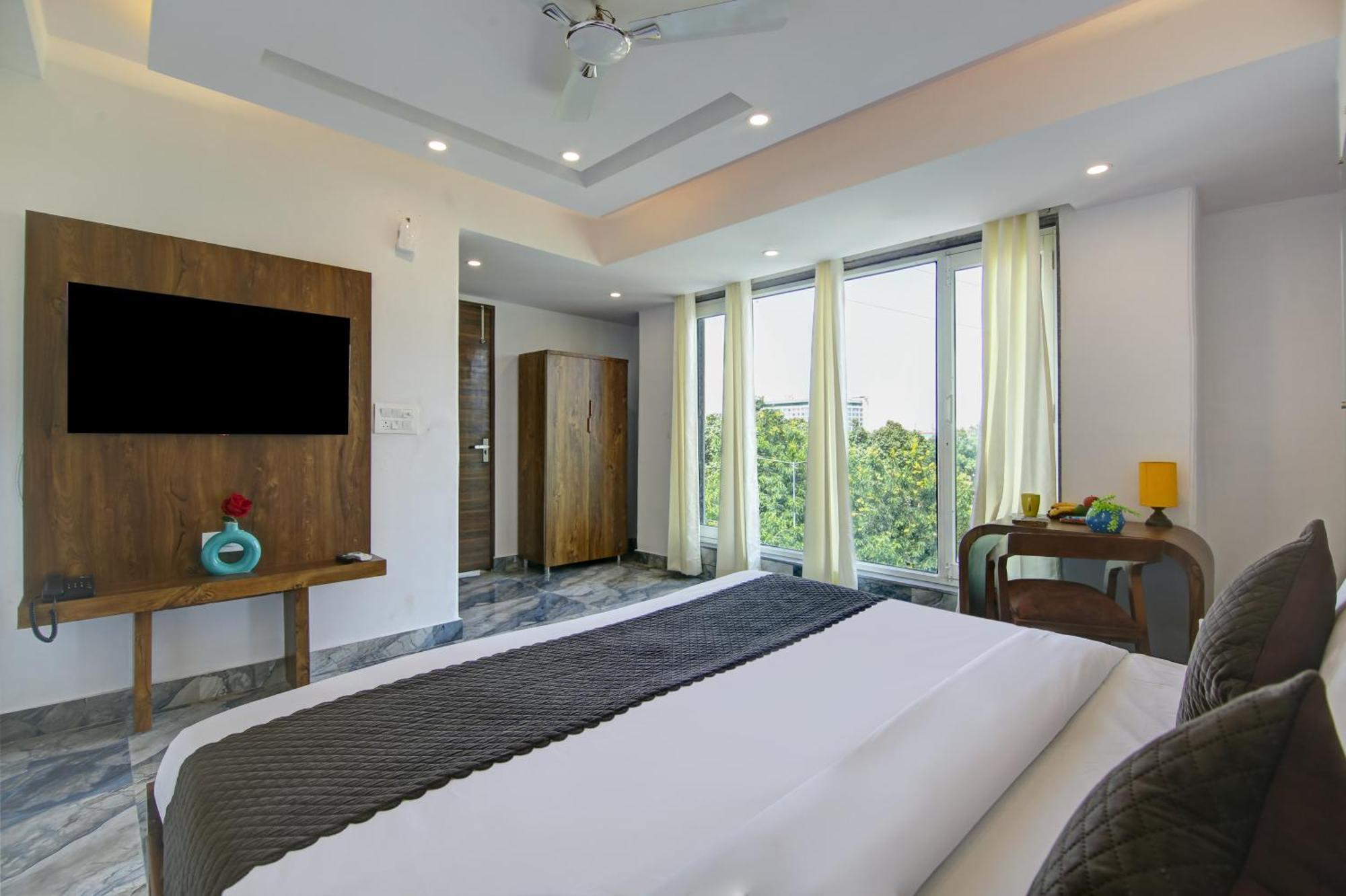 Hotel The Emporio Grand Near Vaishali Metro Station Ghaziabad Buitenkant foto