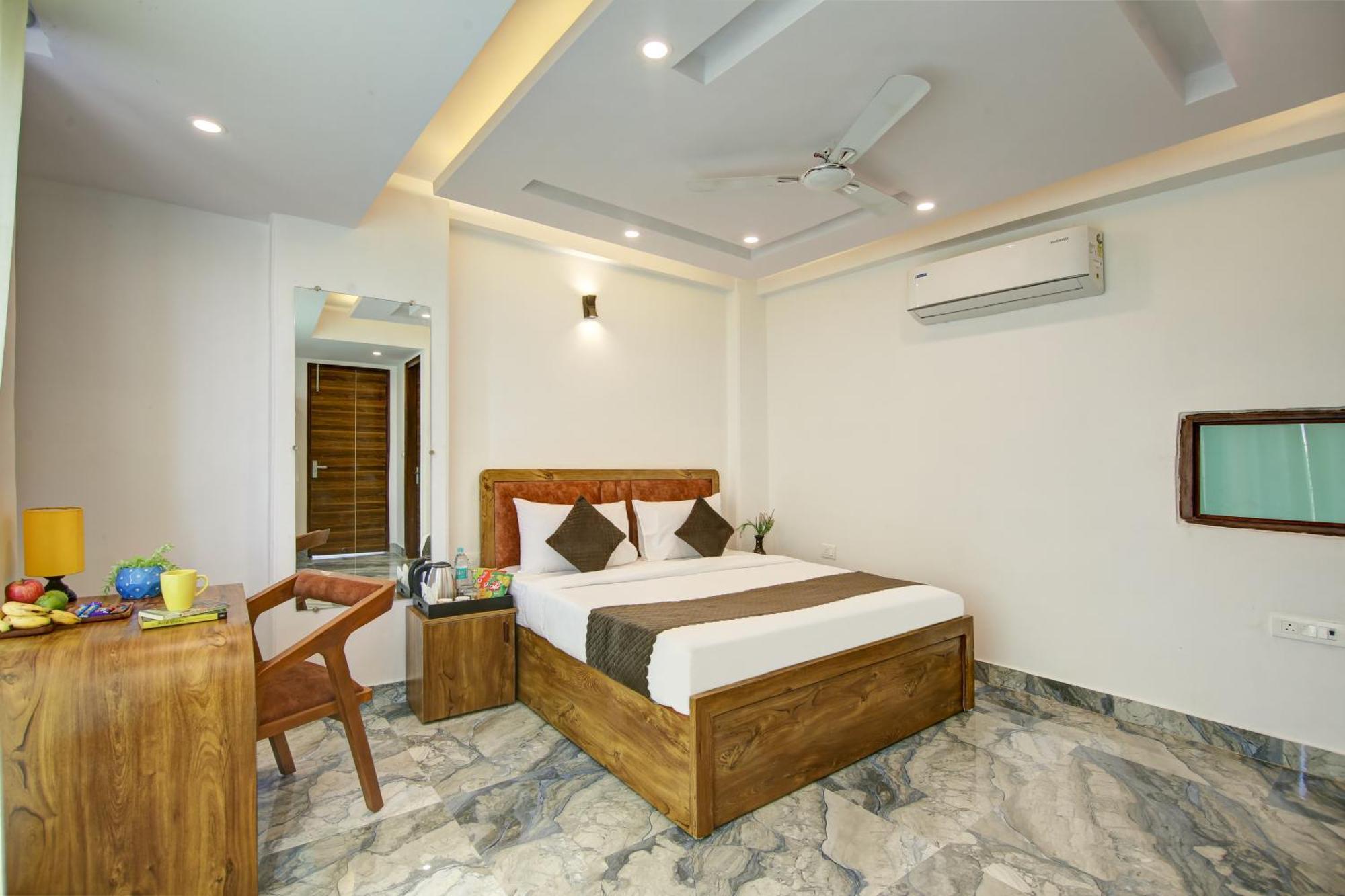 Hotel The Emporio Grand Near Vaishali Metro Station Ghaziabad Buitenkant foto