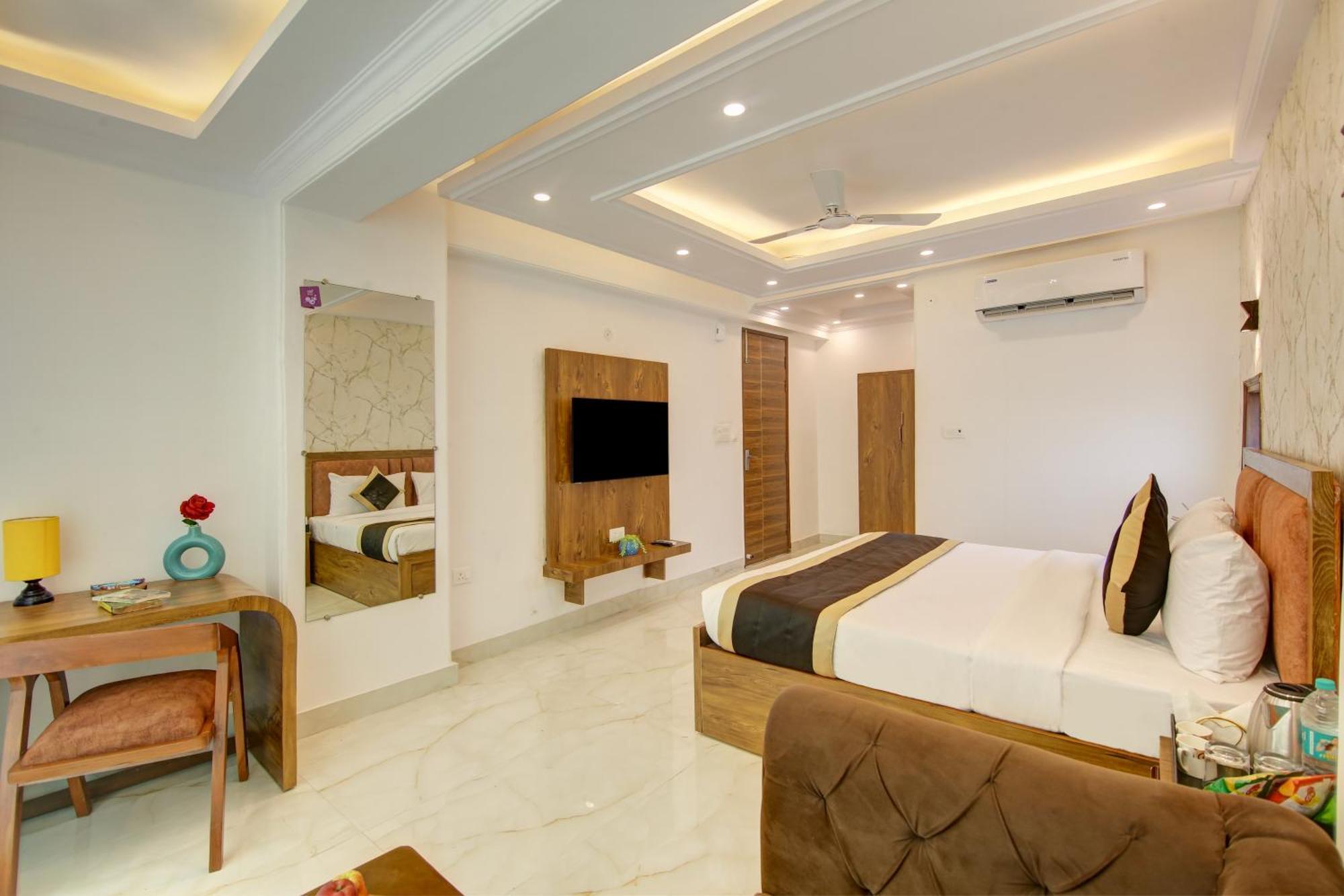 Hotel The Emporio Grand Near Vaishali Metro Station Ghaziabad Buitenkant foto