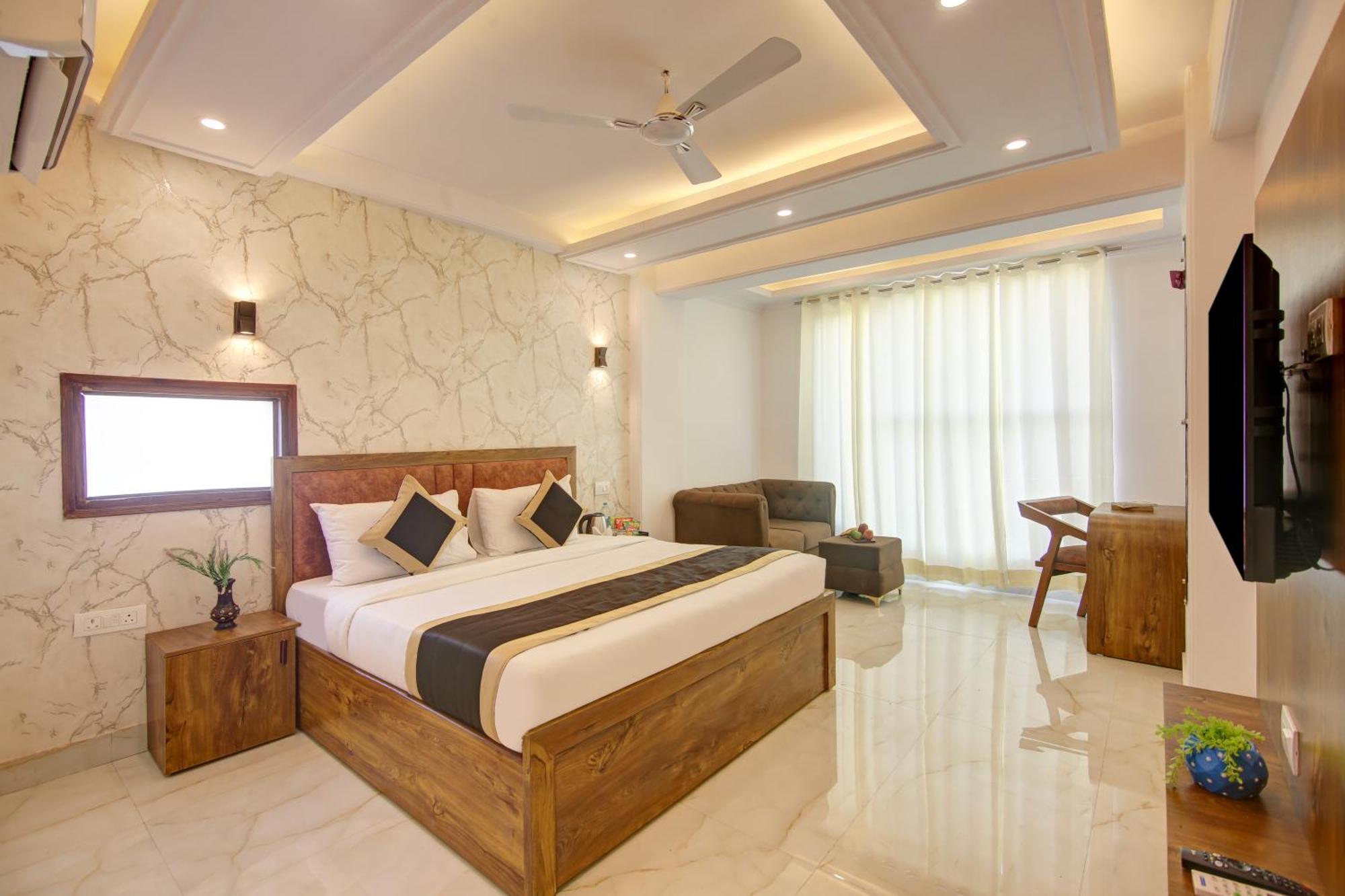 Hotel The Emporio Grand Near Vaishali Metro Station Ghaziabad Buitenkant foto