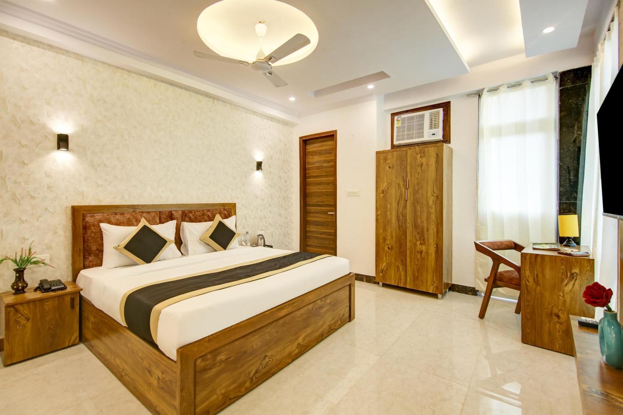 Hotel The Emporio Grand Near Vaishali Metro Station Ghaziabad Buitenkant foto