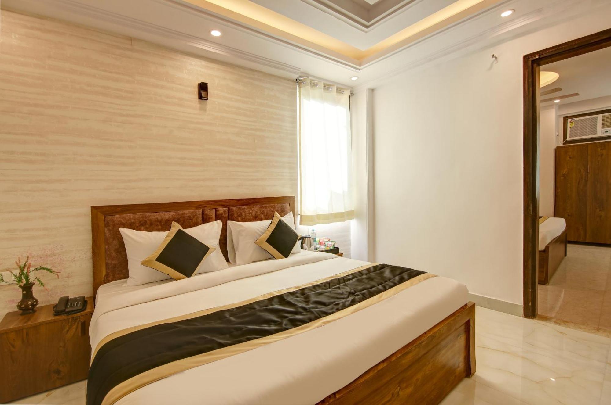 Hotel The Emporio Grand Near Vaishali Metro Station Ghaziabad Buitenkant foto