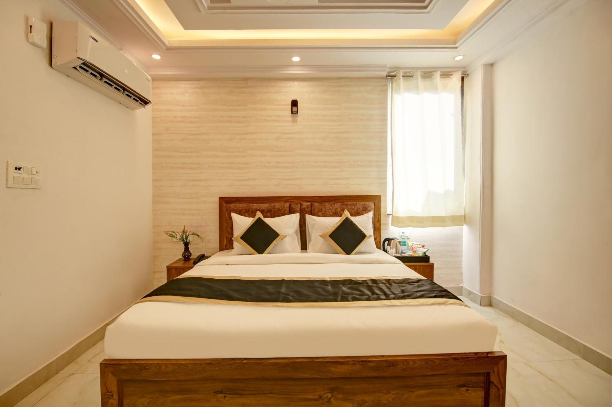Hotel The Emporio Grand Near Vaishali Metro Station Ghaziabad Buitenkant foto
