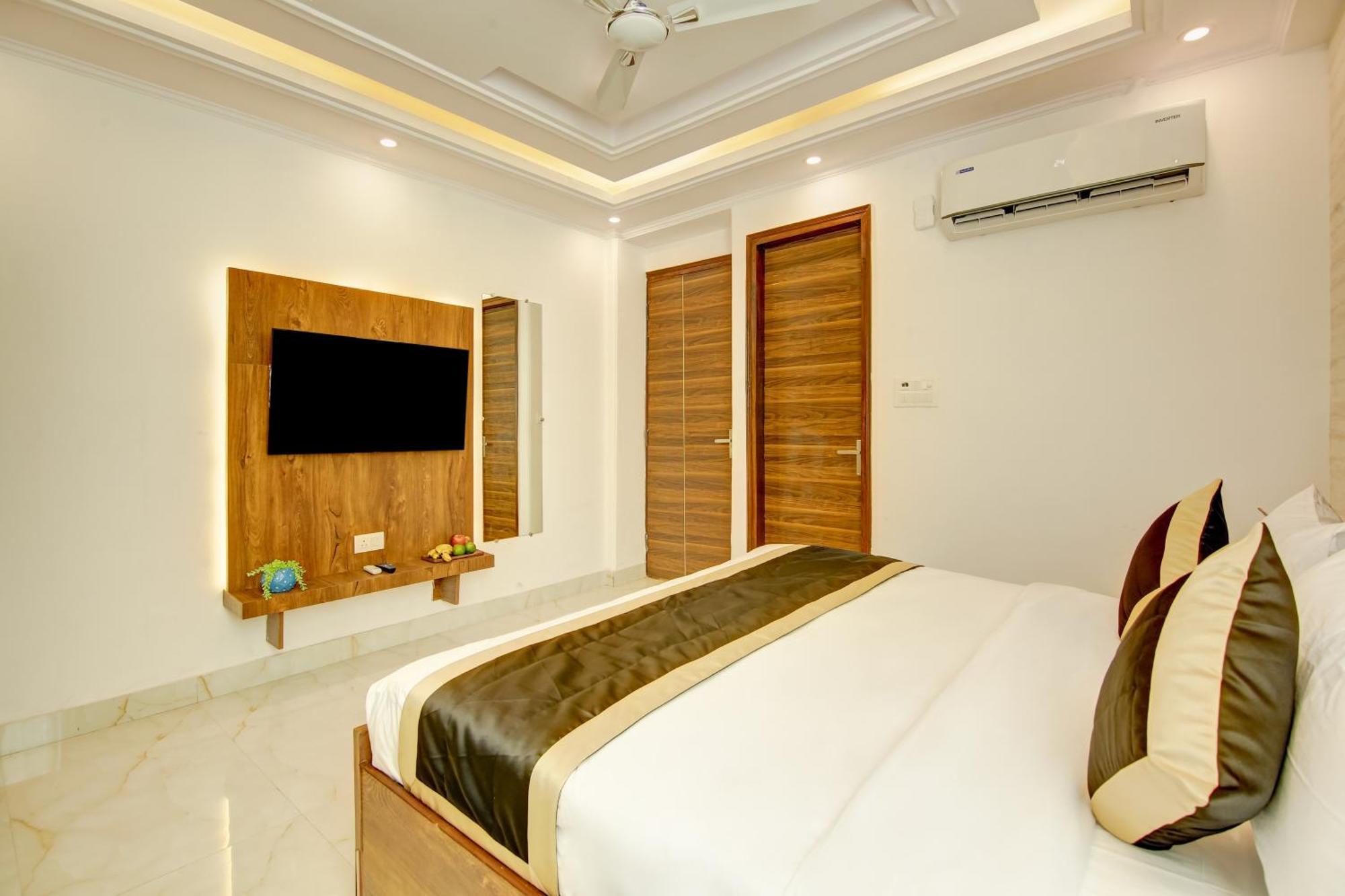 Hotel The Emporio Grand Near Vaishali Metro Station Ghaziabad Buitenkant foto