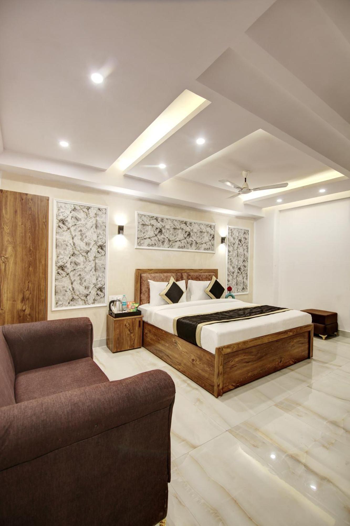 Hotel The Emporio Grand Near Vaishali Metro Station Ghaziabad Buitenkant foto