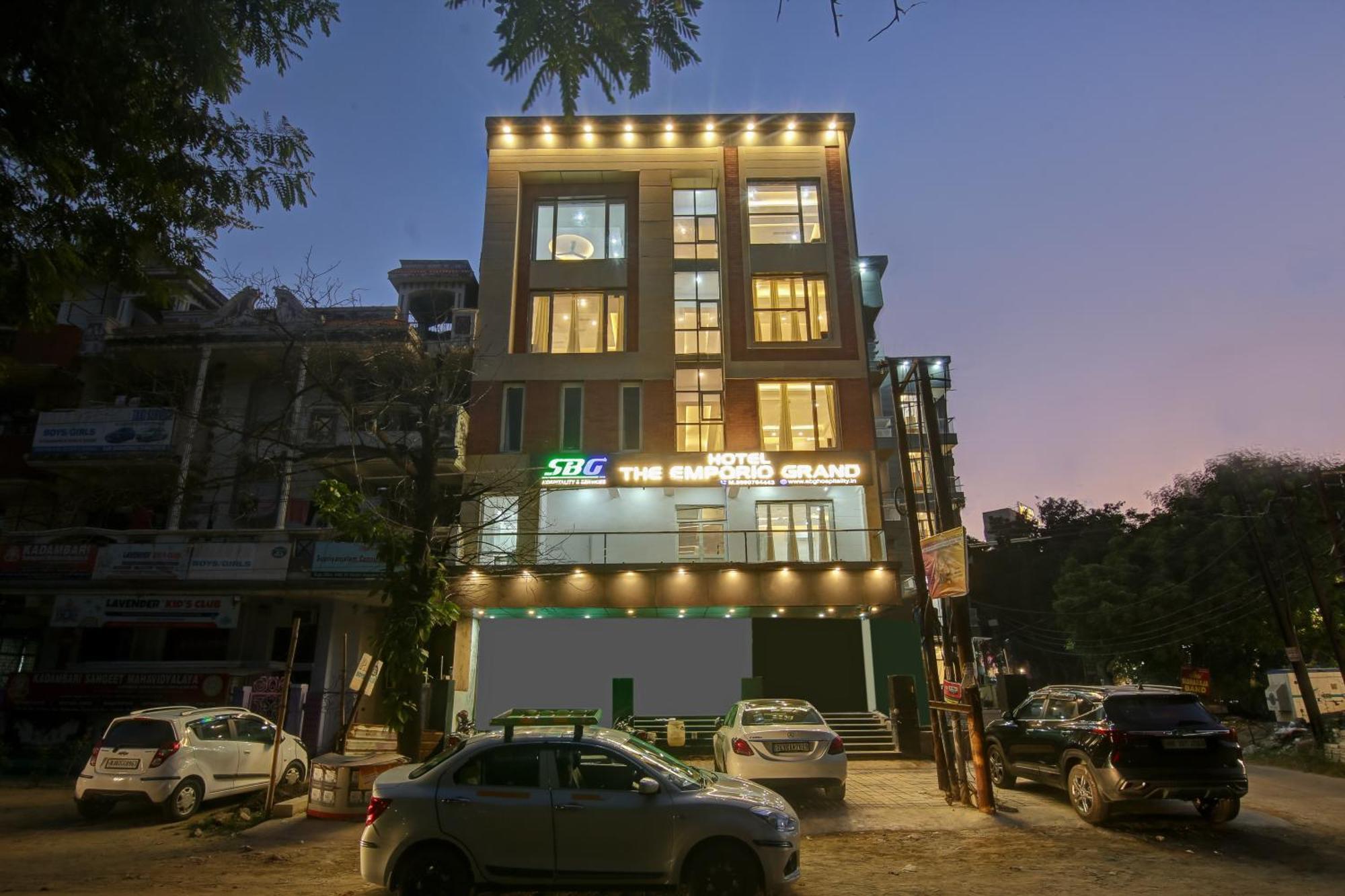 Hotel The Emporio Grand Near Vaishali Metro Station Ghaziabad Buitenkant foto